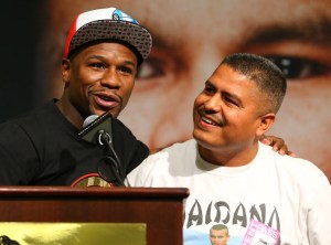 Mayweather con Robert Garcia